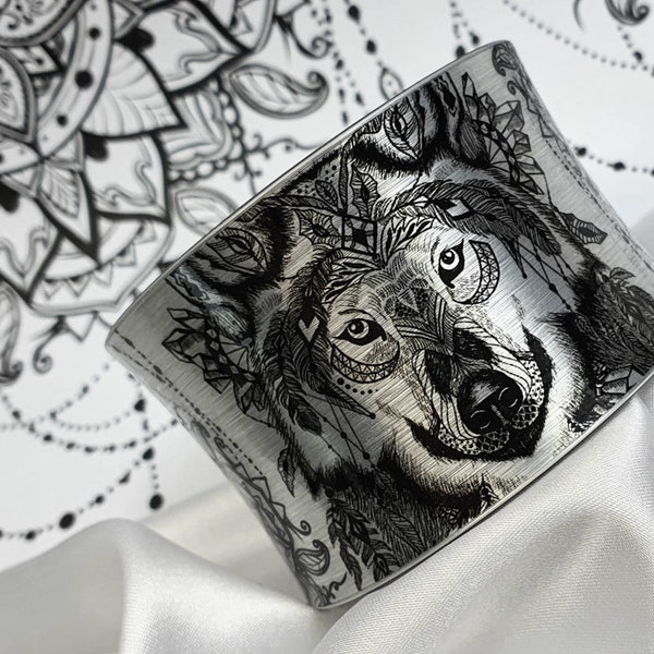 Silver Cuff Bracelet with Wolf, Unusual Gift for Her, Artistic Women Jewelry, Wolf Bangle, Wolf Graphic Arm Cuff, Dream Catcher Jewelry