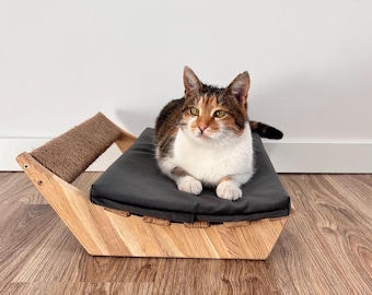 Wooden cat scratcher, natural cat bed, rustic cat bed, wood cat bed, wood cat scratcher, sisal cat scratcher, pet bed wood, handmade pet bed