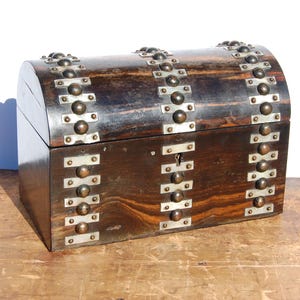 Antique Coromandel Wood Treasure Chest Box - Victorian Jewelry Storage - Handcrafted Wooden Trunk with Mother-Of-Pearl - Boho Home Decor