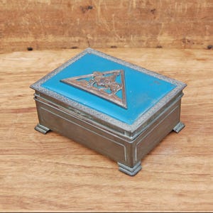 Vintage Japanese Metal Trinket Box – Embossed Horse Rider Design – Made in Japan – Mid Century Keepsake Box – Jewellery Box