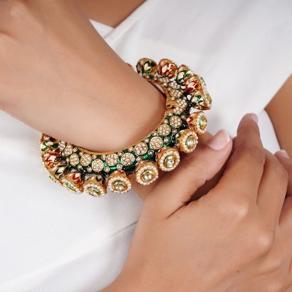 Traditional bangle,Indian jewelry, green meenakari bangle, gold finish kundan bangles,pearl bangle,free shipping to Us,Indian Bangle set