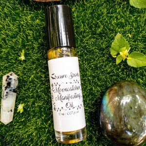 Mooncatcher Manifesting Oil | Crystal & Essential Oil Infused Oil | Manifestation Oil for Candles, Spells and Rituals