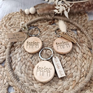 Personalized wooden keychain / Best Dad / Father&#39;s Day gift for Dad / Birthday gift / Personalized engraving