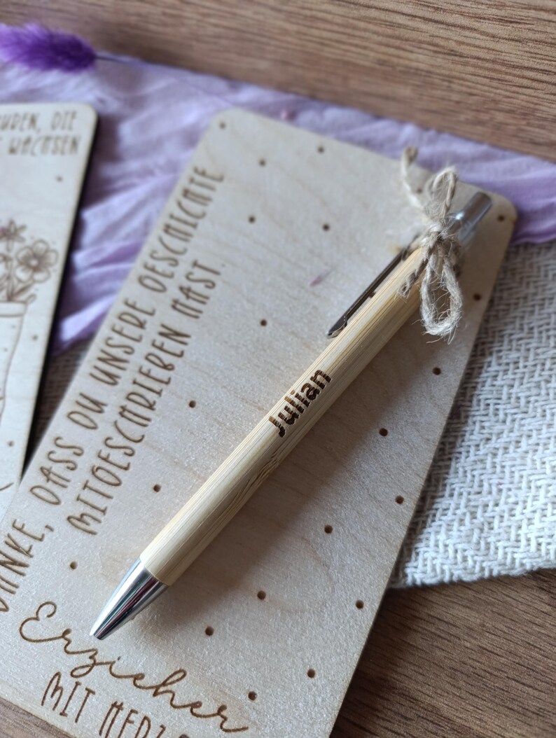 Abschied Geschenk für Lehrerin, Danke Geschenk, Geschenk für die Lehrerin, Geschenk für Lehrer Grundschule, Geschenk für Lehrerin, Geschenk für Lehrerin Abschied, Geschenk Lehrer, Geschenk Lehrerin Abschied, Geschenk Lehrerin Grundschule, Kugelschreiber Graviert, Lehrerin Geschenkidee, Lehrerin mit Herz, Persönliches Geschenk