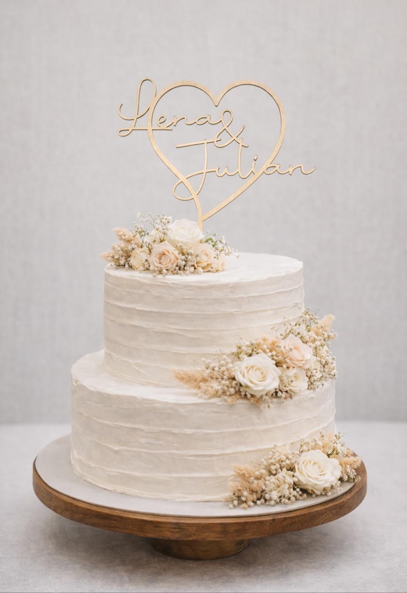 Cake Topper Hochzeit, Hochzeitstorte Deko, Caketopper Hochzeit, Kuchendekoration, Hochzeitsdeko, Deko Hochzeit, Tisch Deko Hochzeit, Elegante Hochzeitstorte, Hochzeitstorte Idee, Kuchendeko, Torten Deko Hochzeit, Hochzeit Zubehör, Torten Deko