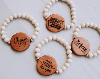 Inspriational White Wood Bead Bracelet with Positive Sayings, Wooden Chunky Wristlet Stretchy Bracelet Gift