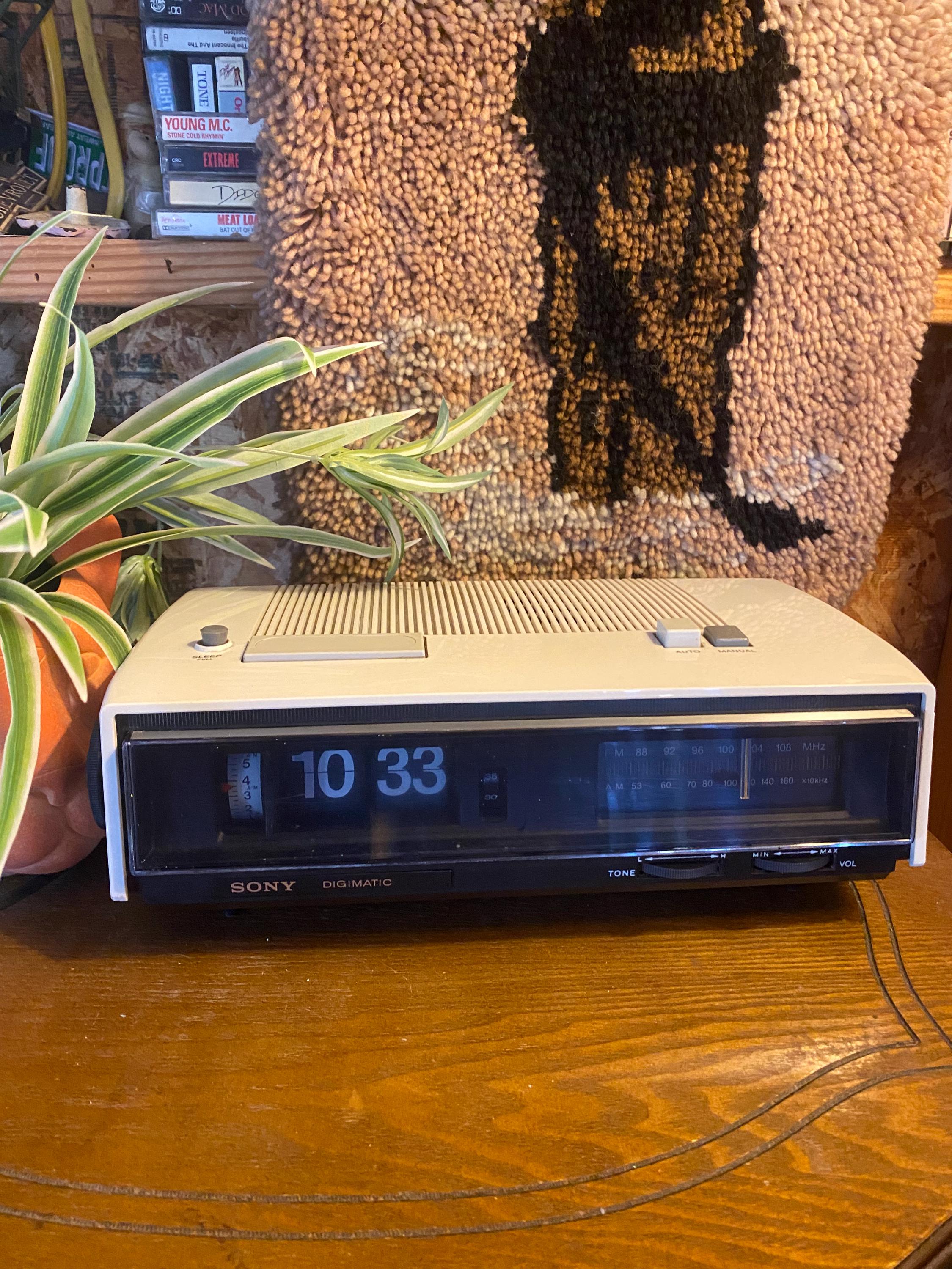 SALE Rare 1973 Sony Digimatic - Alarm Clock Radio - Flip Clock