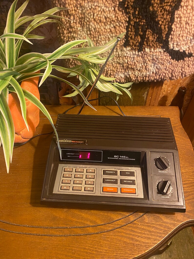 SALE Vintage Uniden Bearcat Scanner Tested Works Comes With Antenna and