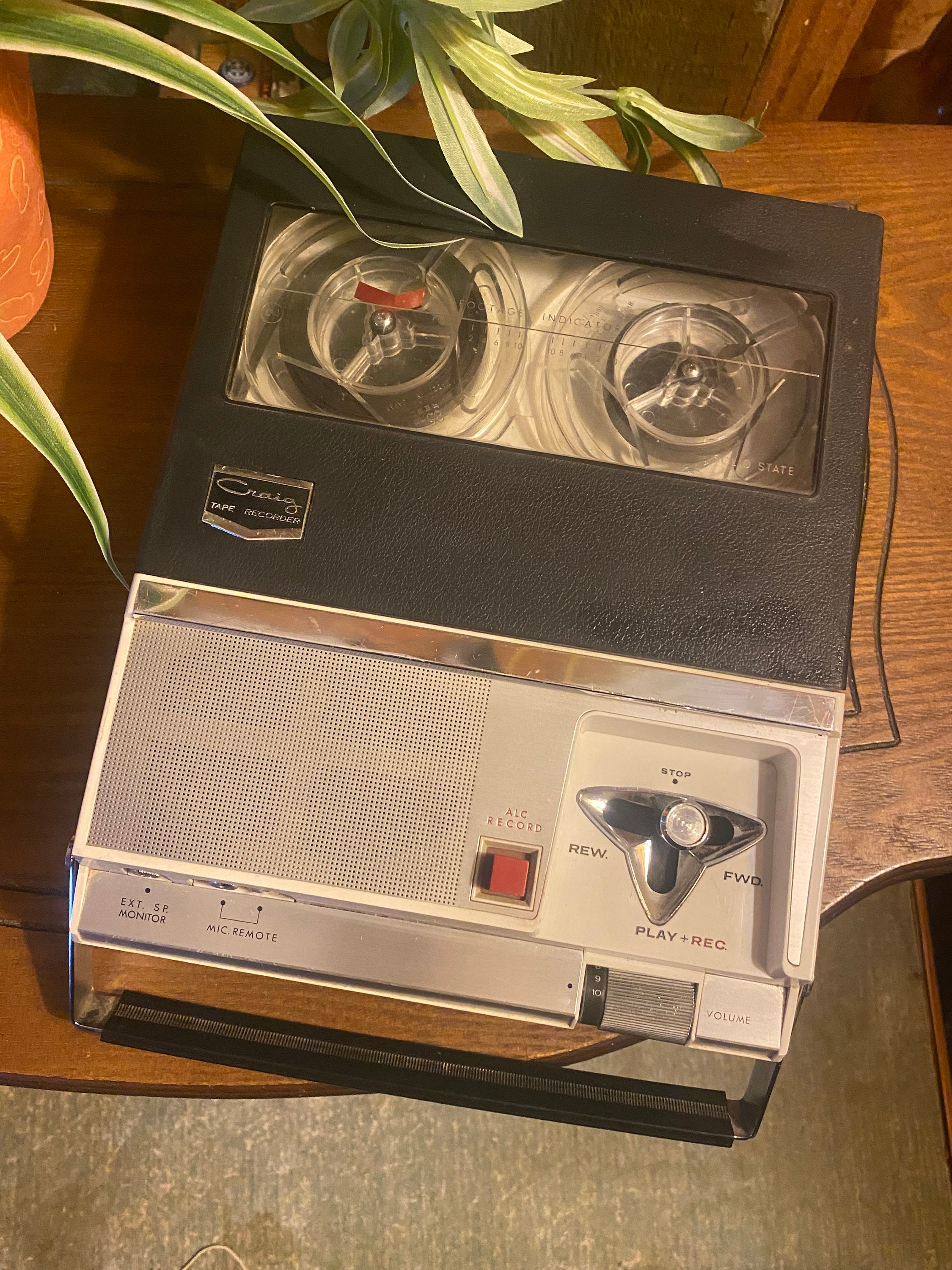 Vintage North American Portable Reel-To-Reel Tape Recorder, 6 Transistors