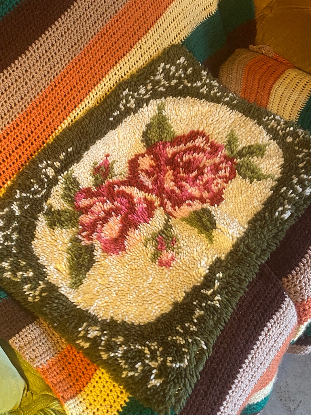 SALE Vintage Latch Hook Rug With Green and Pink Floral Design Etsy