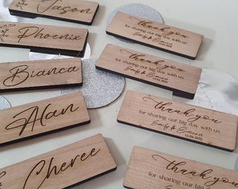 Etiquetas de madera personalizadas para bodas, etiquetas de agradecimiento personalizadas para compromisos de boda, marcadores de mesa de madera, etiquetas navideñas
