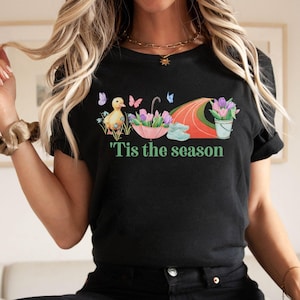 Track & Field Mom Shirt, Floral Track TShirt, Spring Track and Field Tee, Game Day T-Shirt for Mom, Track Lover T-shirt, Sports Mom Gift