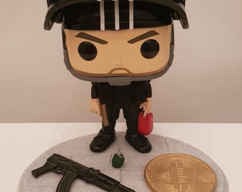 Escape from Tarkov Killa Chibi Figure Red Keycard Custom