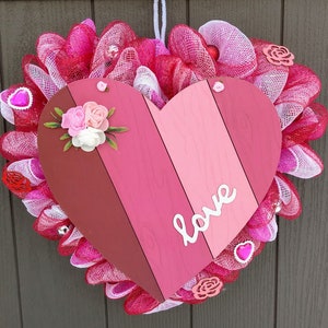 Light up Valentine&#39;s Day Heart Shaped Wreath