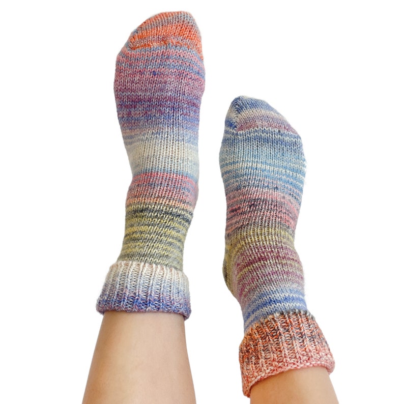 Bunte Stricksocken in fließenden Farben warme Socken Bild 8