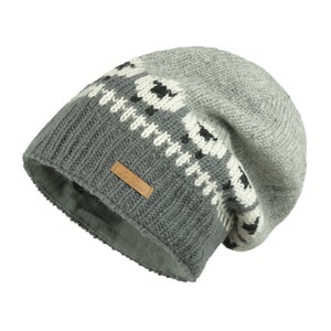 Beanie wool hat in sheep design Model Samsar completely lined with fleece Gray