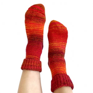 Bunte Stricksocken in fließenden Farben warme Socken Bild 7