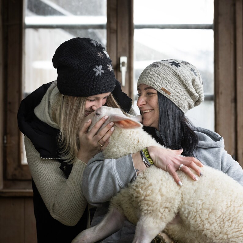 Beanie Wollmütze Modell Jolien komplett mit Fleece gefüttert Bild 7