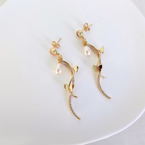 Pearl Earrings,S-Shaped Butterfly Tassel Earrings, Freshwater Pearl Pendant Earrings,Wedding Earrings,Bridal Earrings,Long Drop Earrings