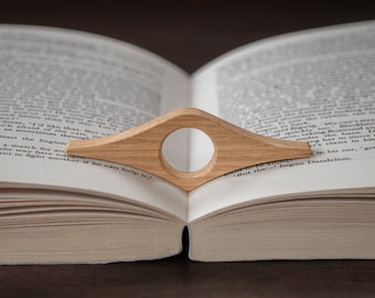 Wooden Thumb Page Holder | Reading Ring | Solid Oak