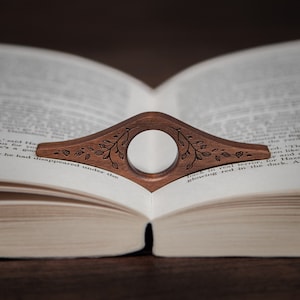 Wooden Thumb Page Holder - Leaves | Reading Ring | Solid Walnut