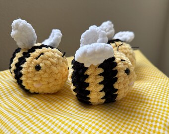 Peluche de abeja de crochet
