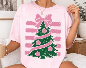 Camiseta de rayas con árbol de Navidad, camiseta retro rosa de Feliz Navidad, regalo de Navidad de Couette, camiseta navideña vintage, lindo regalo familiar de Navidad