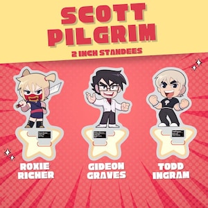 Puede incluir: Tres figuras de pie de 5 cm de personajes de la novela gráfica y la película Scott Pilgrim. Los personajes son Roxie Richter, Gideon Graves y Todd Ingram. Cada figura está sobre una base amarilla en forma de estrella.