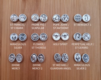 Médailles catholiques, Pendentifs catholiques, Fabriquer vos bijoux, Lot de médailles, Lot de pendentifs, Lot de médailles de saints, Lot de pendentifs saints, Lot de médailles de saint Benoît