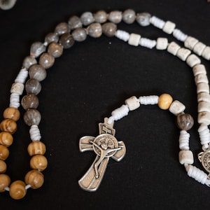 Natural Rosary Chaplet Job&#39;s Tears Prayer Wooden Beads Olive Wood Rock Stone Prayer Beads Handmade Custom Unique Rosary Catholic Religious