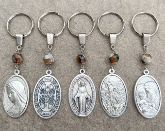 Katholieke sleutelhanger met medaillecharme, religieuze heilige hanger, St Faustina goddelijke genade Maagd Maria Christopher, katholieke accessoires