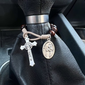 Catholic Gearbox Accessories, Gift For Truck Driver Car Owner, One Decade Rosary Chaplet With Wooden Prayer Beads And Saint Medal