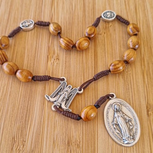 Medalla Milagrosa Rosario Coronilla, Cuentas de Madera de Olivo, Rosario de la Virgen María, Pequeño Rosario Para Coche, Regalos Religiosos Para Mujeres Hombres Ella Él