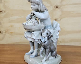 Vintage Lladro Style Porcelain Figurine: Ladies With Pottery