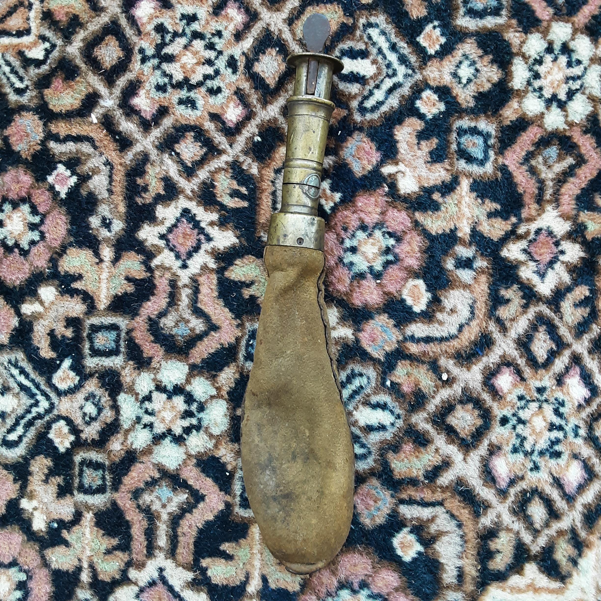 Antique 19th century gunpowder flask / gunpowder pouch / bag / shot pouch (leather and brass