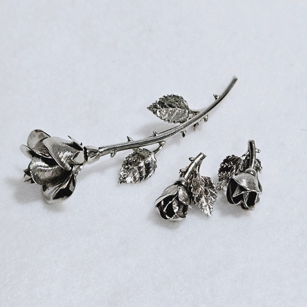 Vintage Silver Tone Metal Rose Flower Pin Brooch & Clip on Earrings Jewelry Set