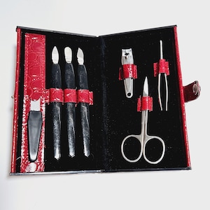 Vintage Manicure 7 Piece Nail Care Set Travel Kit Red Case
