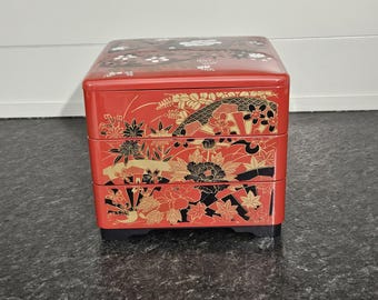 Vintage Japanese Bento Box Lacquerware Stackable 3 Tiered Red Floral