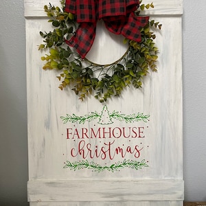 Christmas wall decor/Farmhouse Christmas with wreath/ slat wood decor wall hanger
