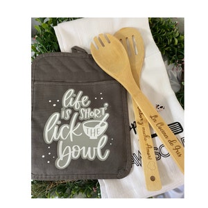 Personalized pocket pot holder / kitchen Pot holder/ Pot Holder with pocket / Kitchen quotes Pot Holder / Gift for Her / Mother&#39;s Day gift