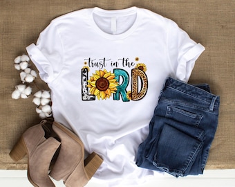 Short sleeve T-Shirt with Bible Verse "Trust in the Lord"| Inspirational women' shirt