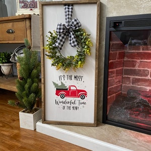 Vintage Truck decor with Wreath and Frame, Farmhouse Wood Sign, Seasonal decor, Most wonderful time, Rustic Wood en Wall Decor