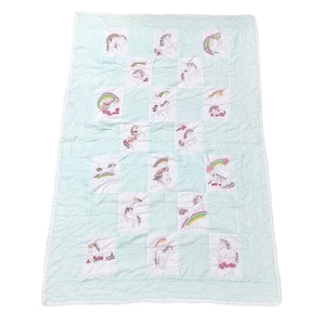 Colcha de unicórnio vintage OOAK pintada à mão para bebê criança cobertor capa de cama azul branco xadrez de um lado