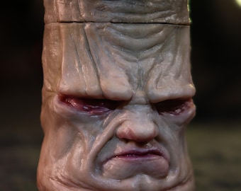 Escultura de bote con cara única / Arte funcional hecho a mano