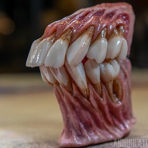 Handgjorda tänder Zippo-skulptur: Realistisk tandkonst - OOAK