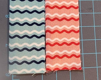 Wavy striped 2 1/2 in pressed binding for quilts, cotton fabric, sold by the yard
