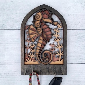 Ocean-Inspired Wooden Key Holder – Personalized Laser-Cut Coastal Wall Decor