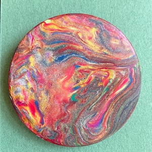 Large round multicolor marbleized button. Beautiful renaissance colors.