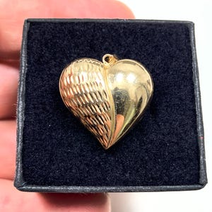 Pendentif coeur bouffant creux en or jaune massif 10 carats (0,83 pouce) (1,21 gramme)