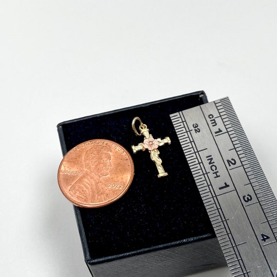 10k Solid Yellow & Rose Gold Petite Cross Pendant (16… Gem